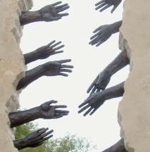 A nemzeti összetartozás napján nemcsak emlékezünk, hanem megerősítjük hitünket is abban, hogy a magyarság – bárhol éljen a világban – egy közösség, egy nemzet.  🇭🇺